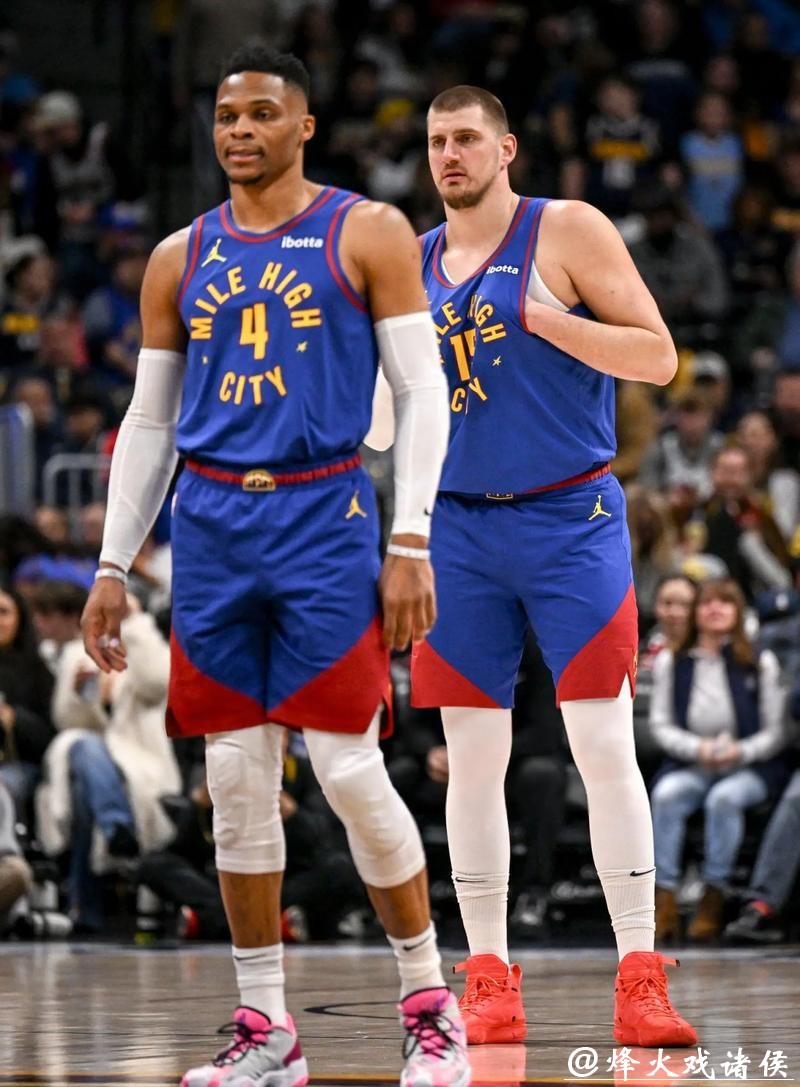 约基奇威少均三双掘金大胜篮网 雄鹿险胜魔术 约基奇威少均三双掘金大胜篮网 雄鹿险胜魔术