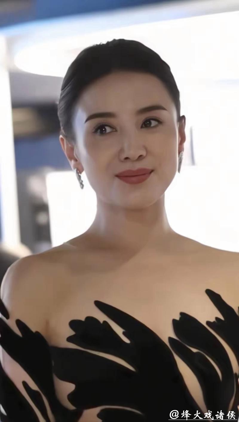 宋佳二封金鸡影后引众怒！是实力登顶还是奖项’注水’？